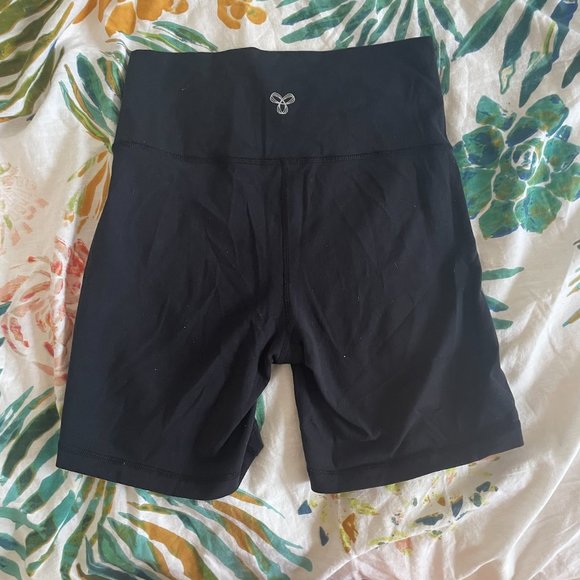 Tna Atmosphere Hi-Rise 7" Short High-waisted bike shorts (Aritzia) - Picture 7 of 7